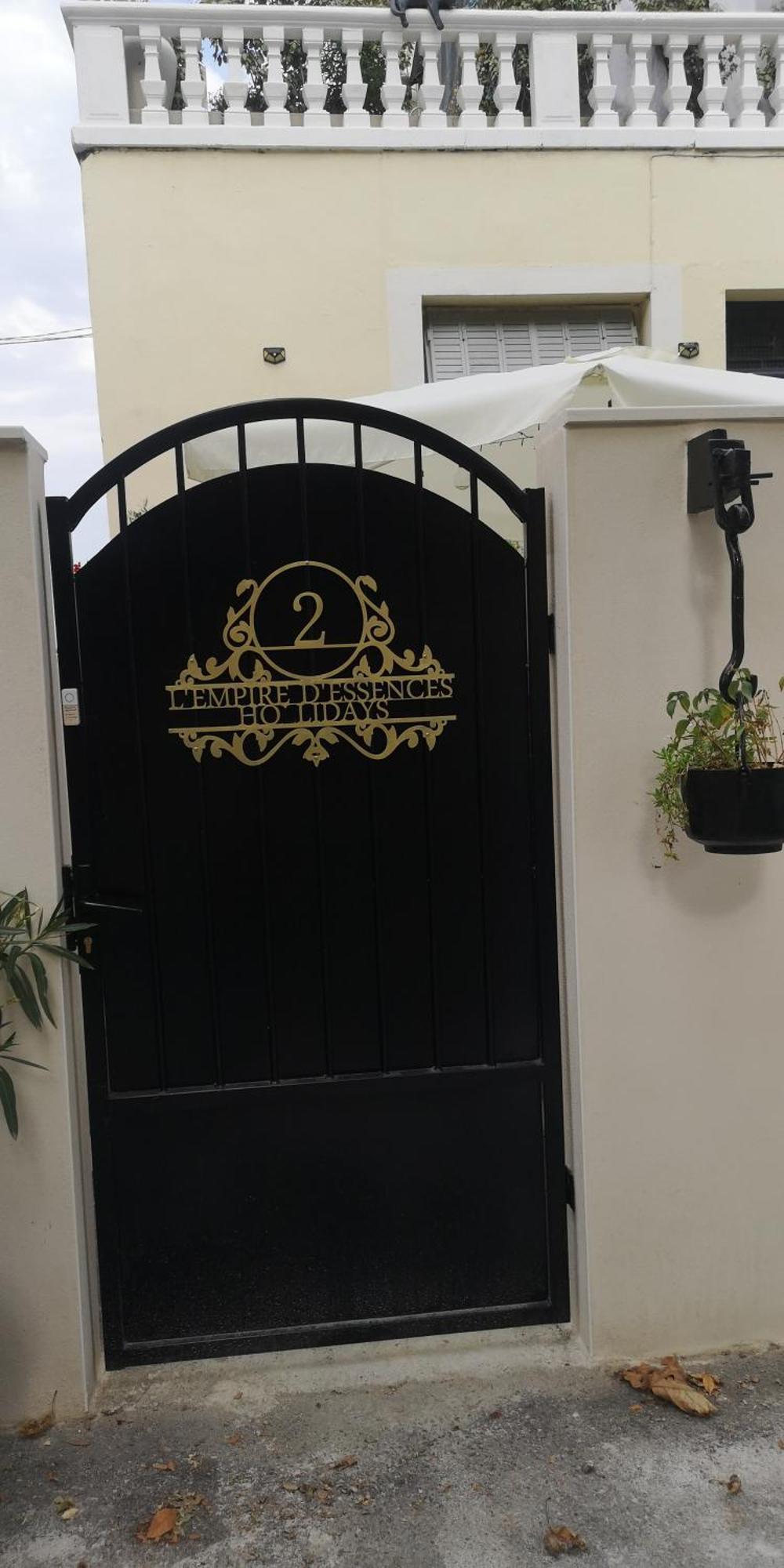 L'Empire D'Essences Appartement Valreas Ngoại thất bức ảnh